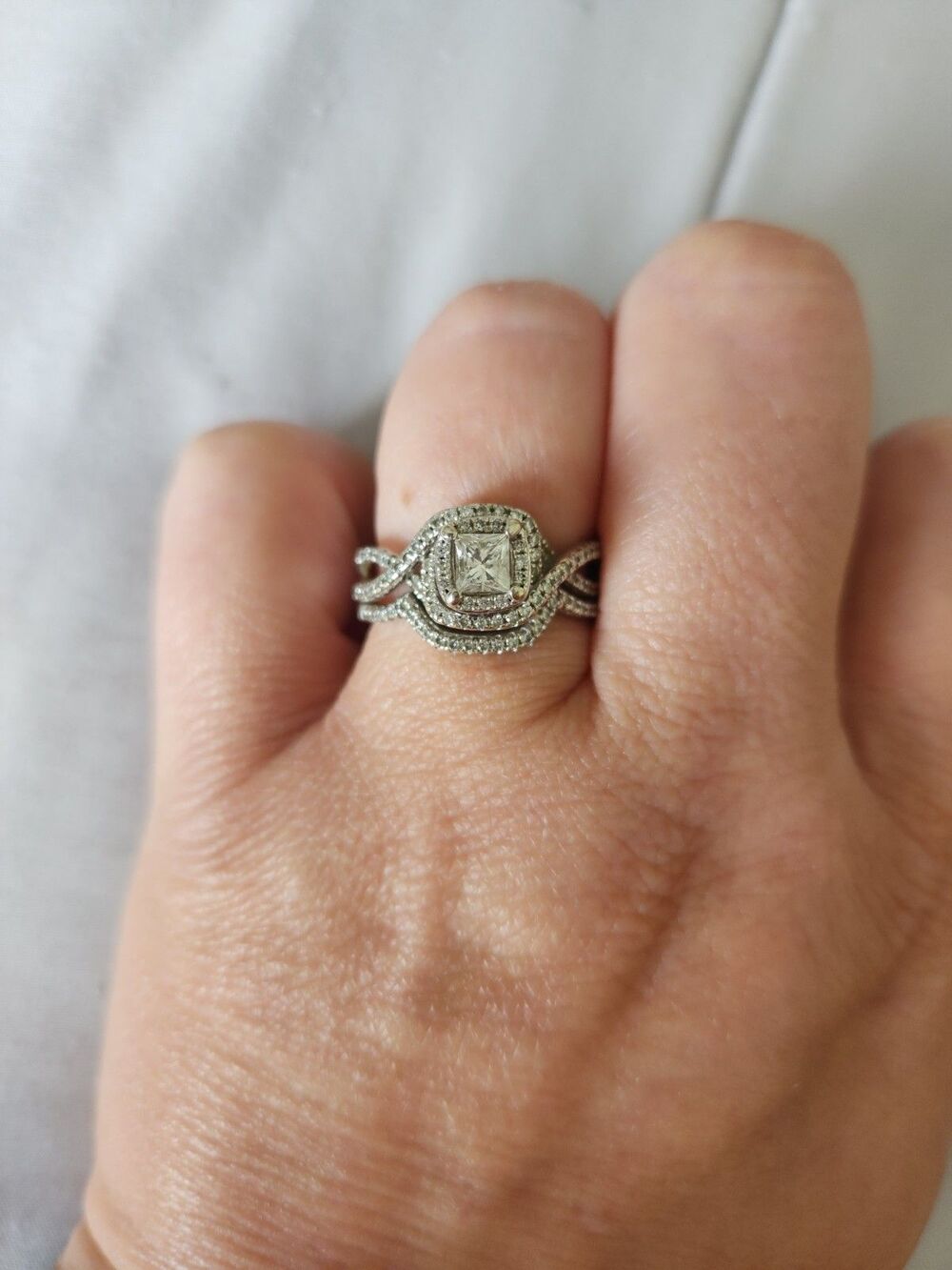 14k white gold size 8 wedding set